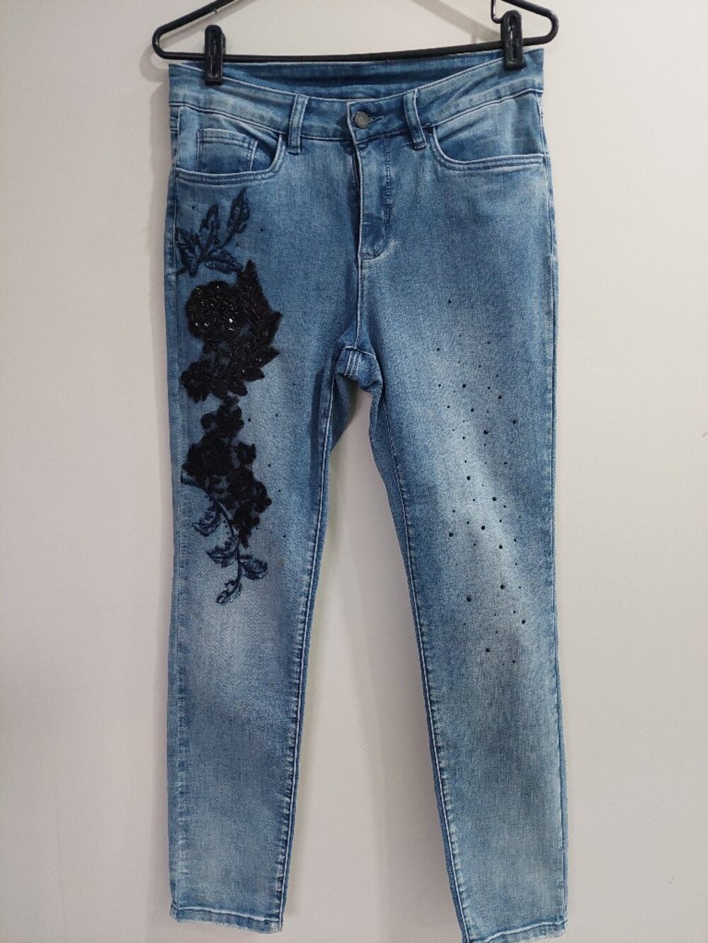 Joseph Ribkoff Floral Appliqué Jeans Women's Size 8